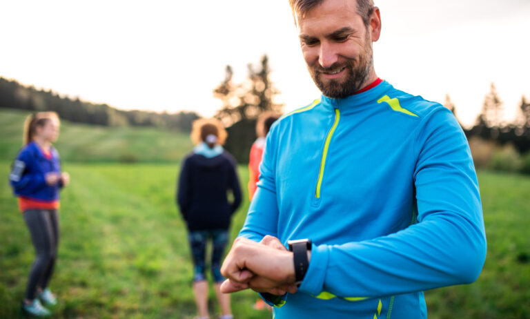 Beste hardloophorloge onder 200 euro (2026): Garmin, Polar of Samsung?